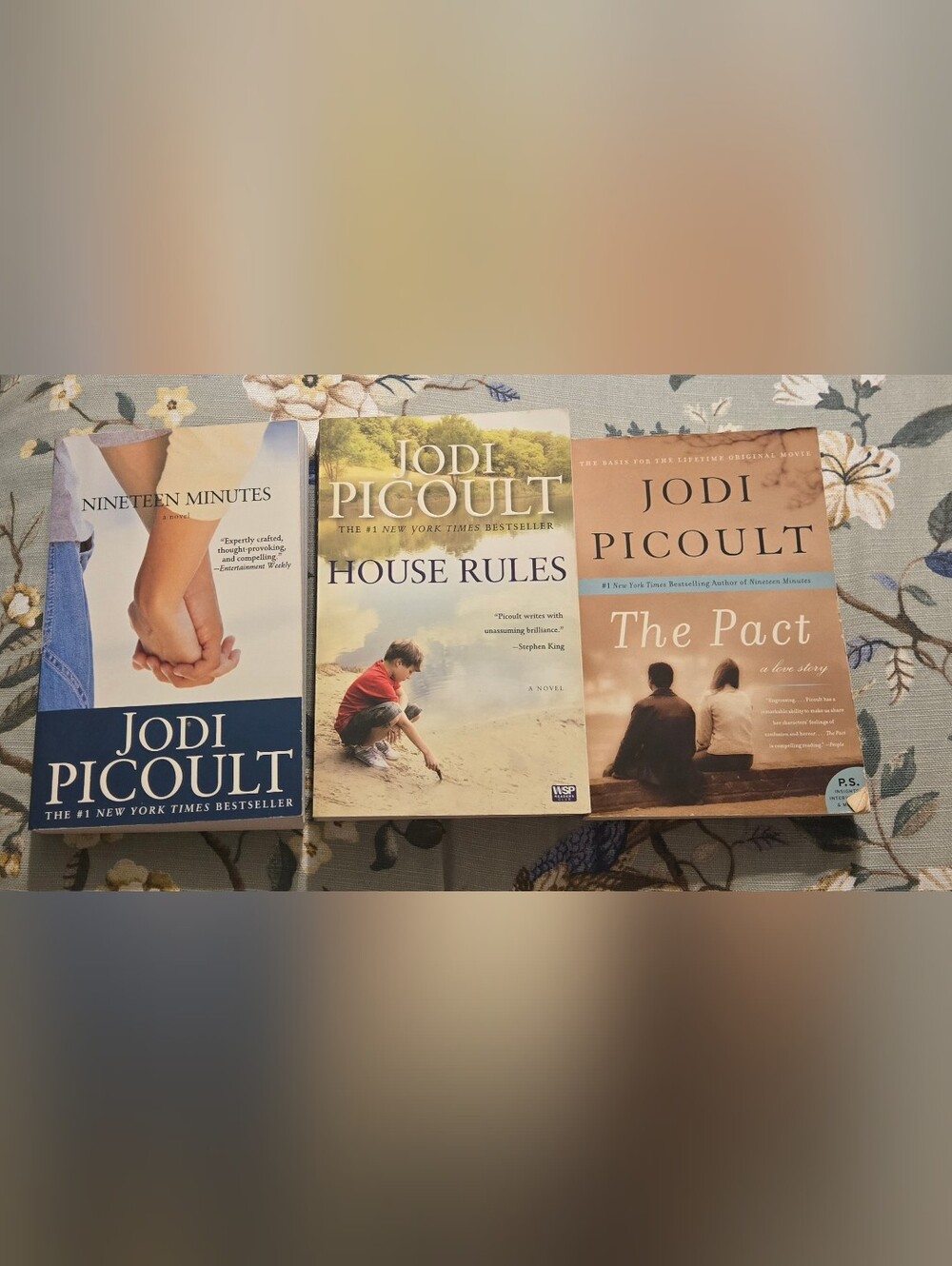 Jodi Picoult Book Set